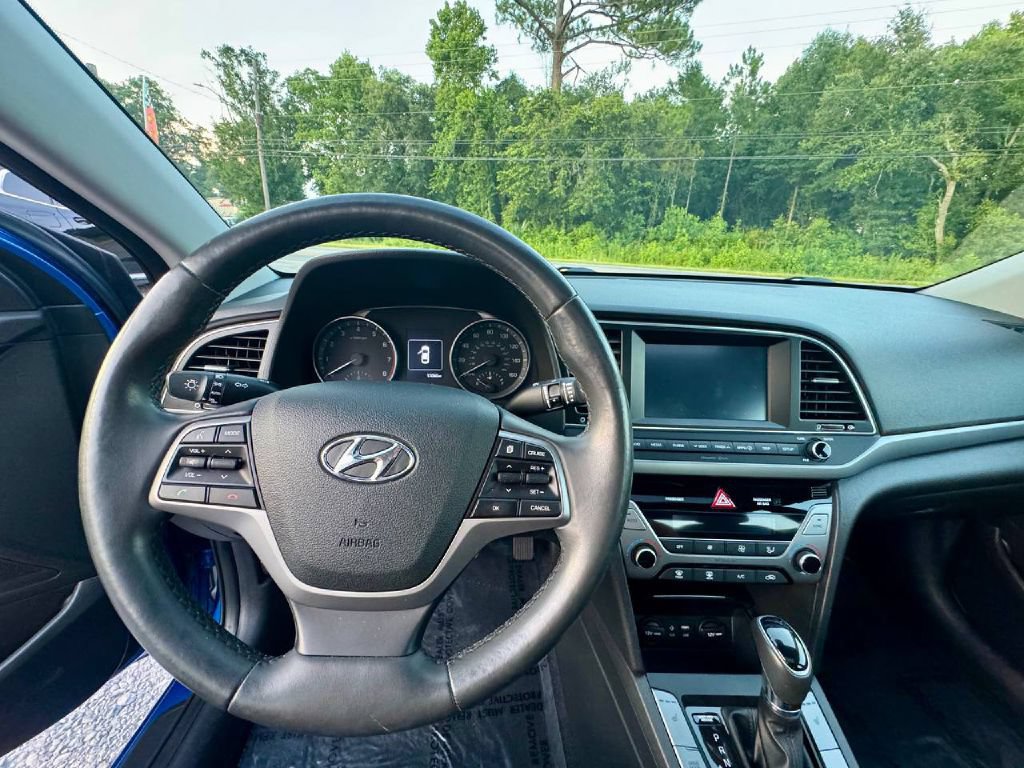 Used 2017 Hyundai Elantra Value Edition FWD image 15