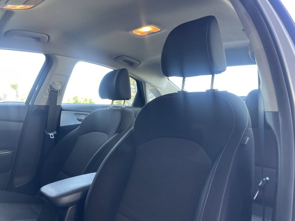 Used 2022 Kia Forte LXS FWD image 16