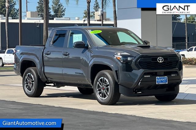 Used 2025 Toyota Tacoma TRD Sport AWD/4WD image 1