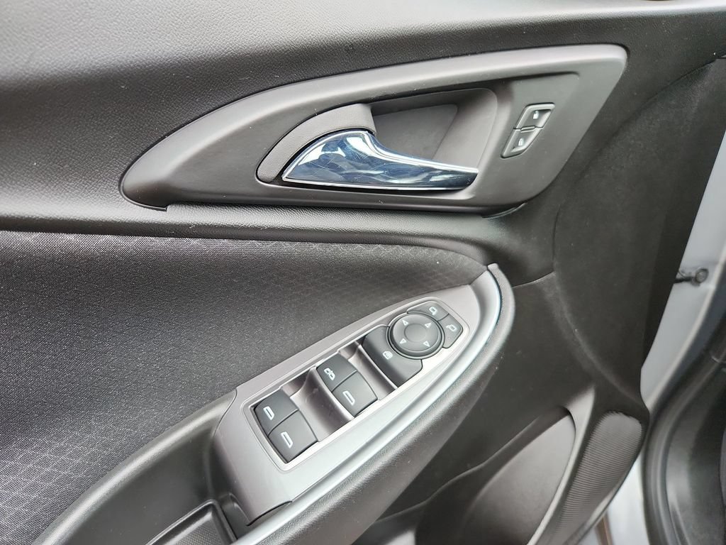 Used 2023 Chevrolet Malibu LT FWD image 5