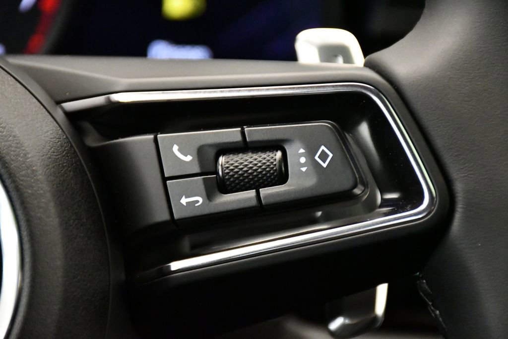 Certified 2025 Porsche Macan Turbo AWD/4WD image 27