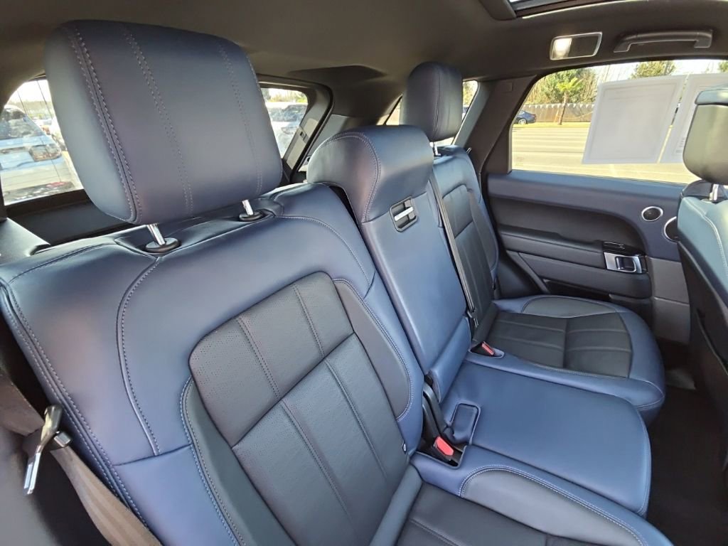 Used 2019 Land Rover Range Rover Sport HSE Dynamic image 18