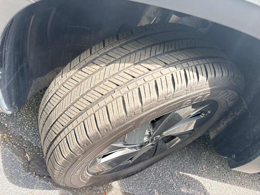 Used 2025 Volkswagen Taos S image 30