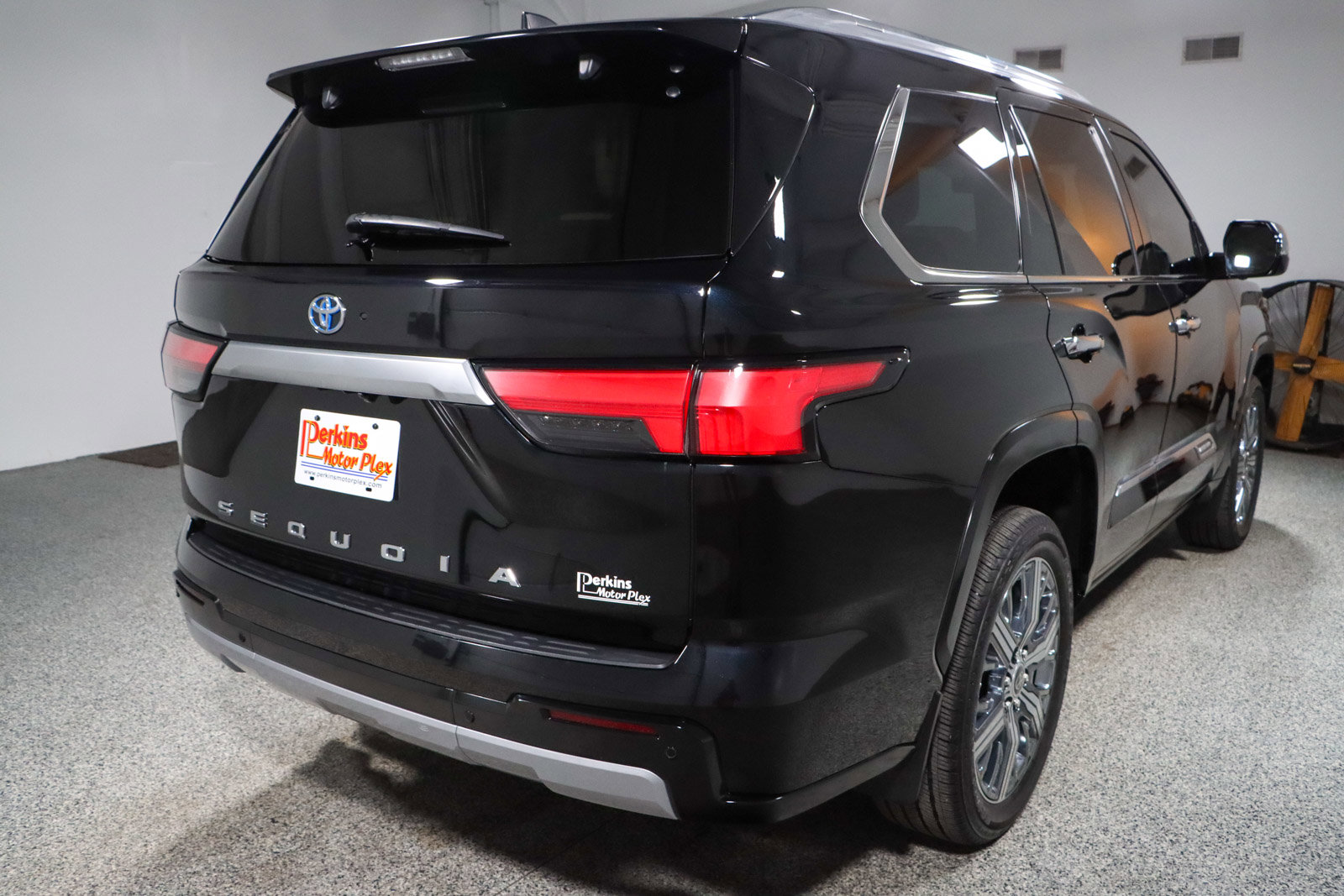 Used 2024 Toyota Sequoia Capstone image 7