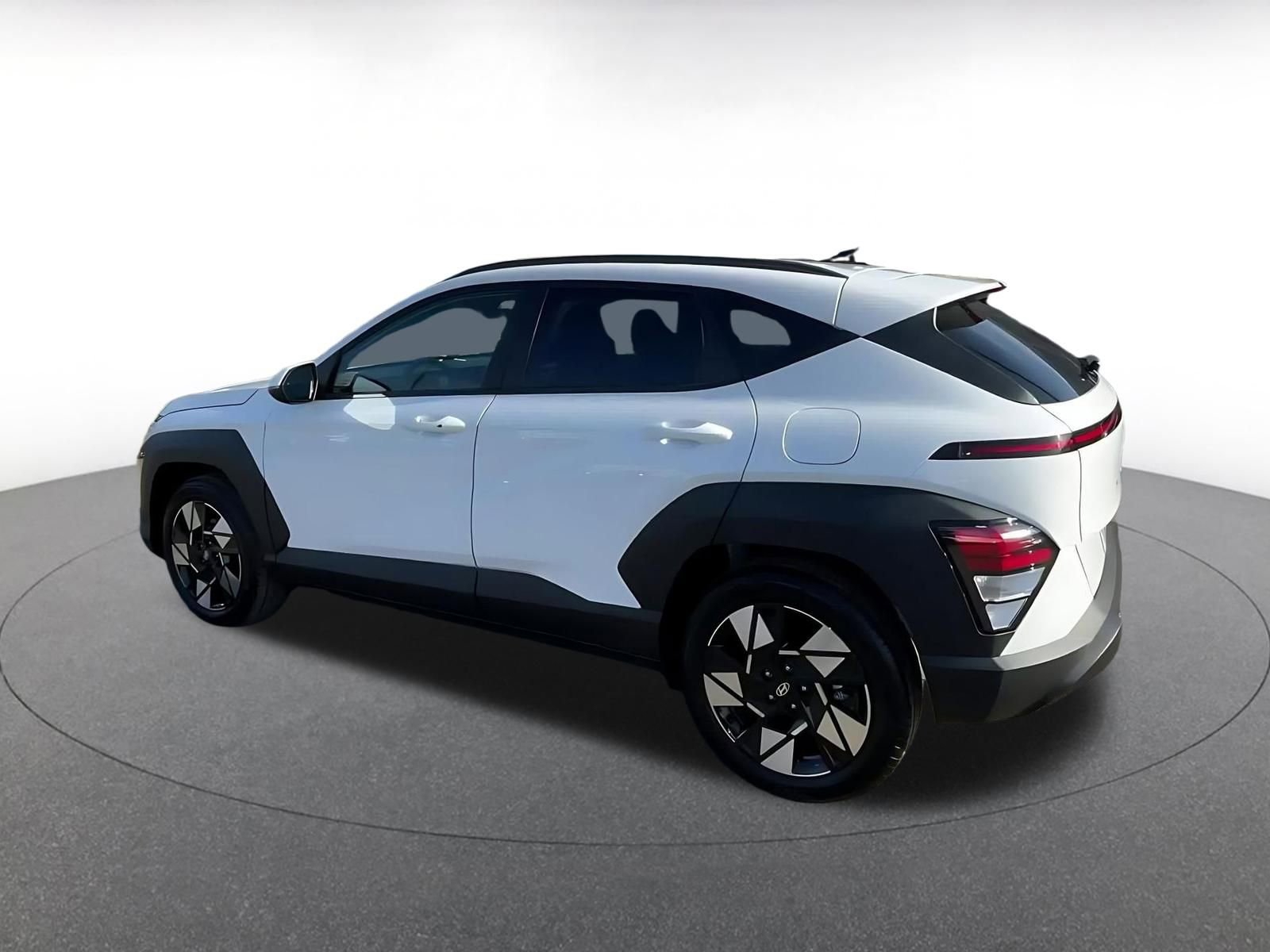 Used 2025 Hyundai Kona SEL image 10