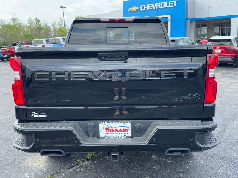Used 2025 Chevrolet Silverado 1500 High Country w/ High Country Premium Package AWD/4WD image 5