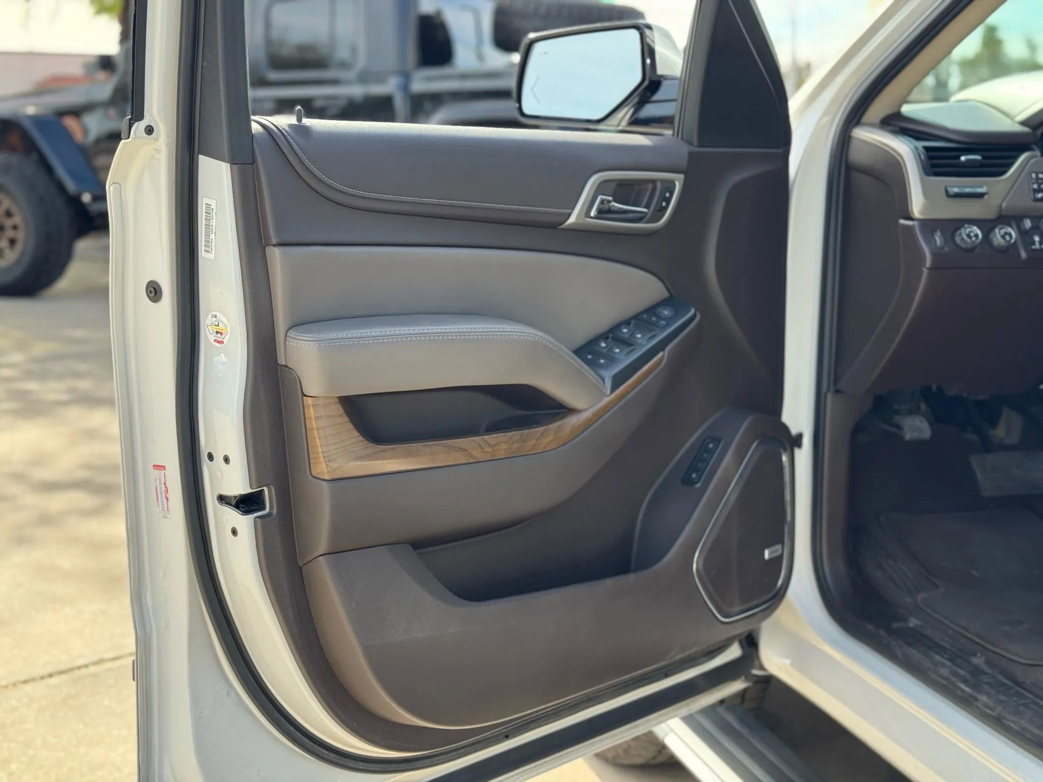 Used 2019 GMC Yukon XL Denali w/ Denali Ultimate Package image 10