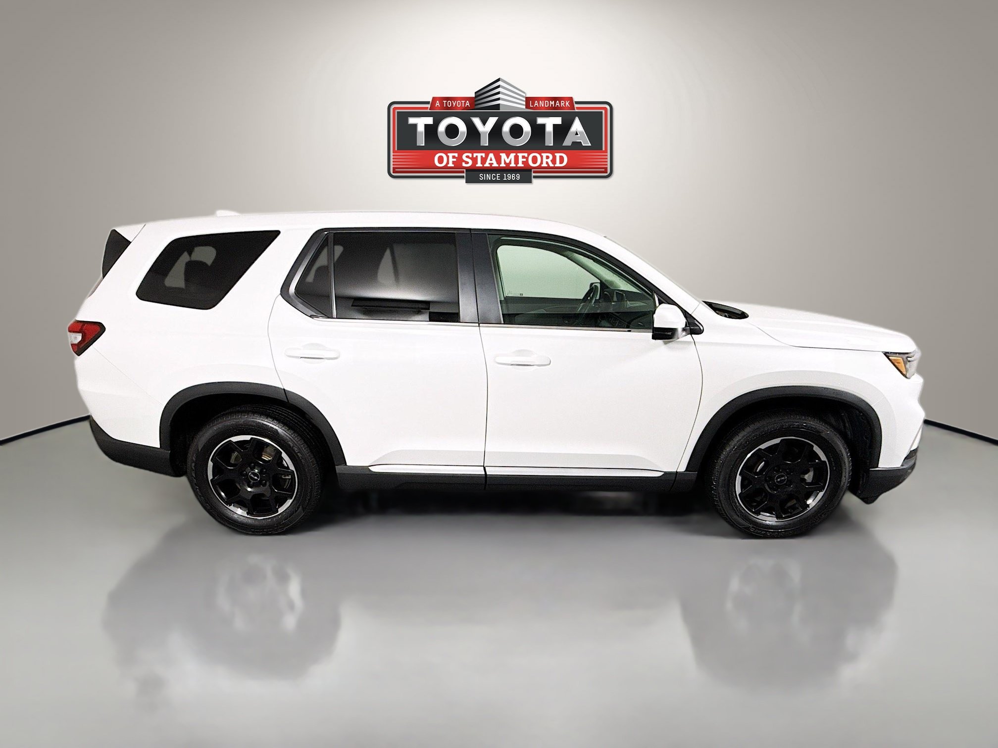 Used 2025 Honda Pilot EX-L image 8