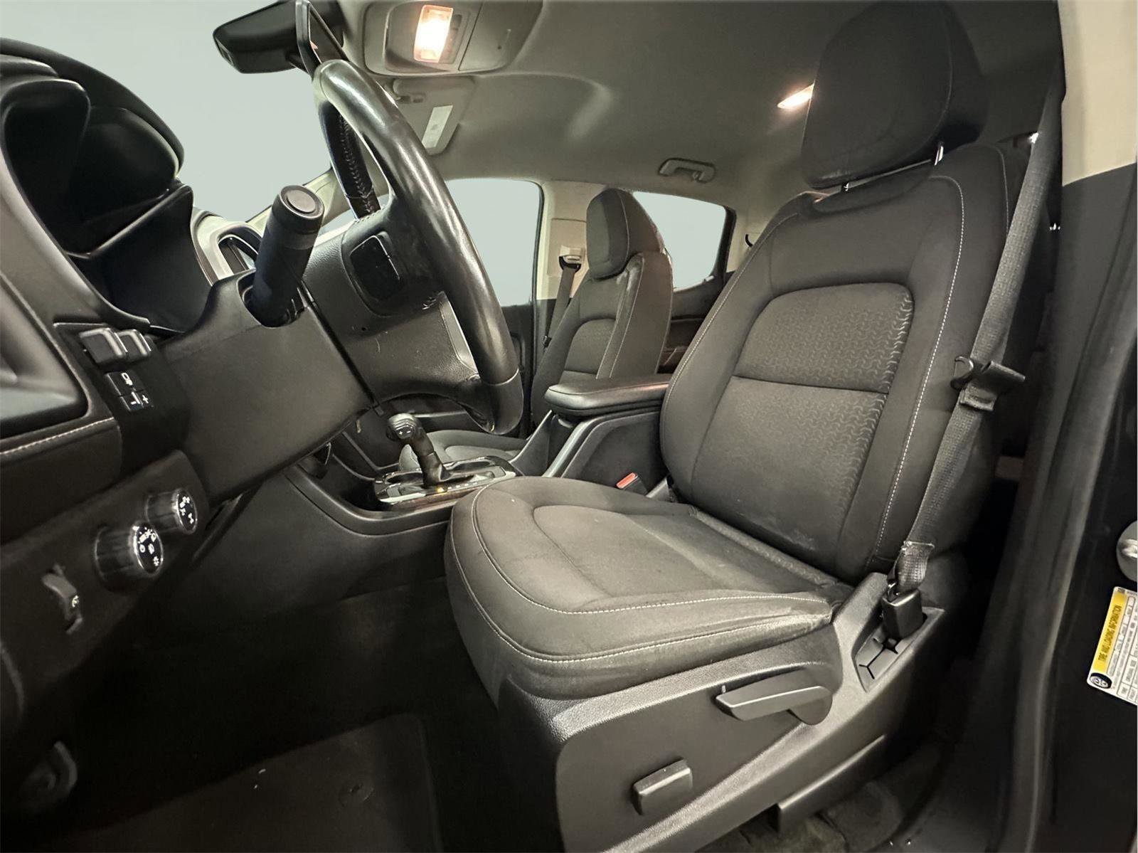 Certified 2018 GMC Canyon SLE w/ SLE Convenience Package image 26