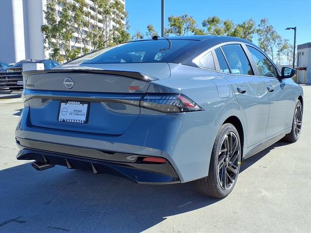 New 2026 Nissan Sentra SR w/ Floor Mat Package FWD image 8
