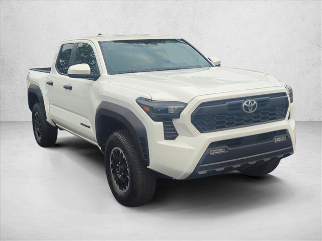 Certified 2025 Toyota Tacoma TRD Off-Road AWD/4WD image 3