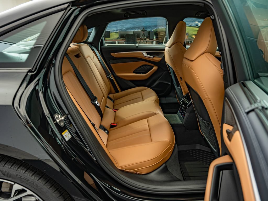 New 2026 Audi A6 Premium Plus AWD/4WD image 32