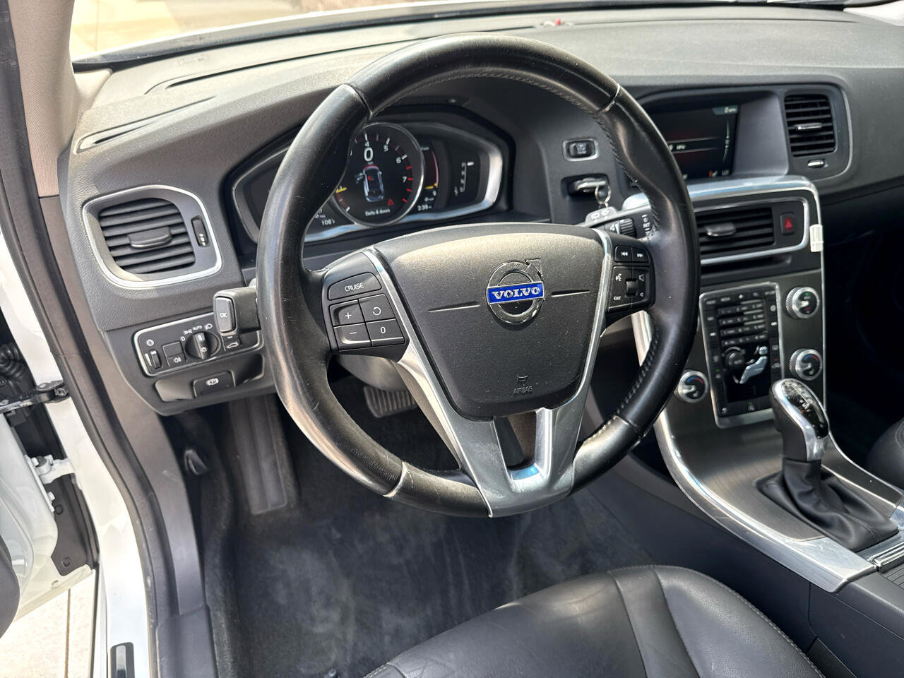 Used 2016 Volvo V60 T5 Premier image 26