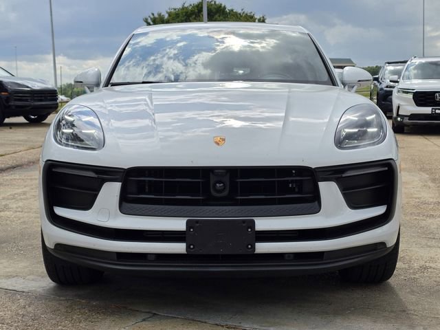 Used 2026 Porsche Macan Turbo AWD/4WD image 2