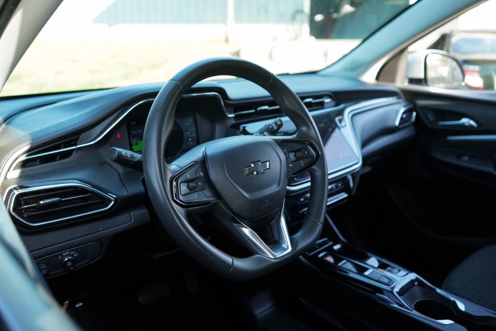Used 2023 Chevrolet Bolt EUV LT image 7