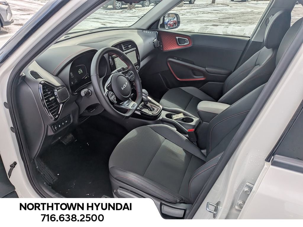 Used 2023 Kia Soul GT-Line image 12