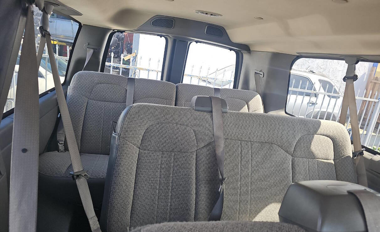 Used 2017 Chevrolet Express 2500 LS image 9