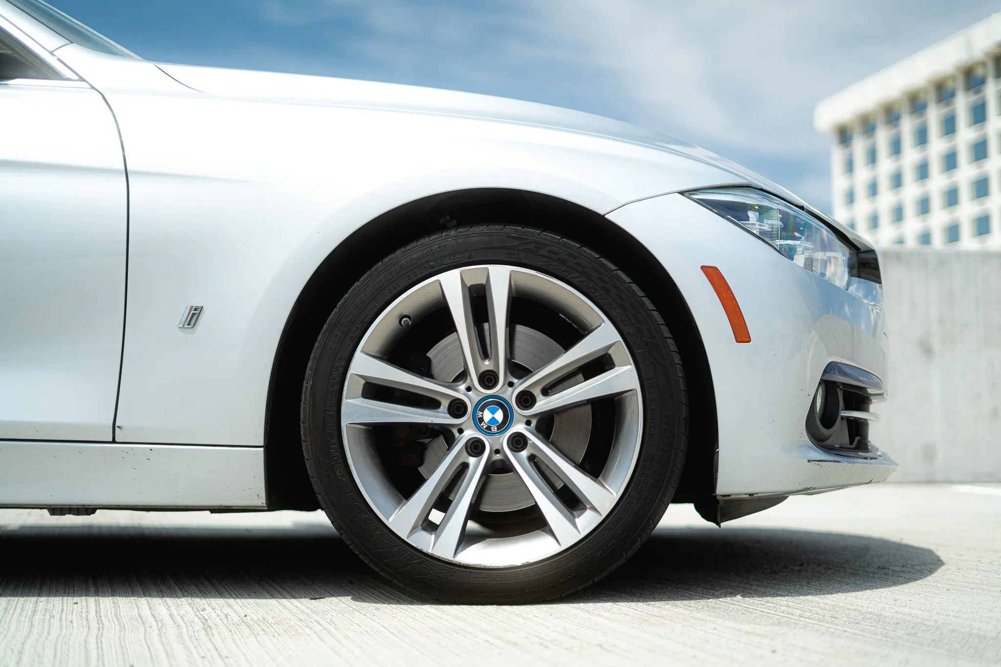 Used 2018 BMW 330e 330e iPerformance Sedan 4D image 24