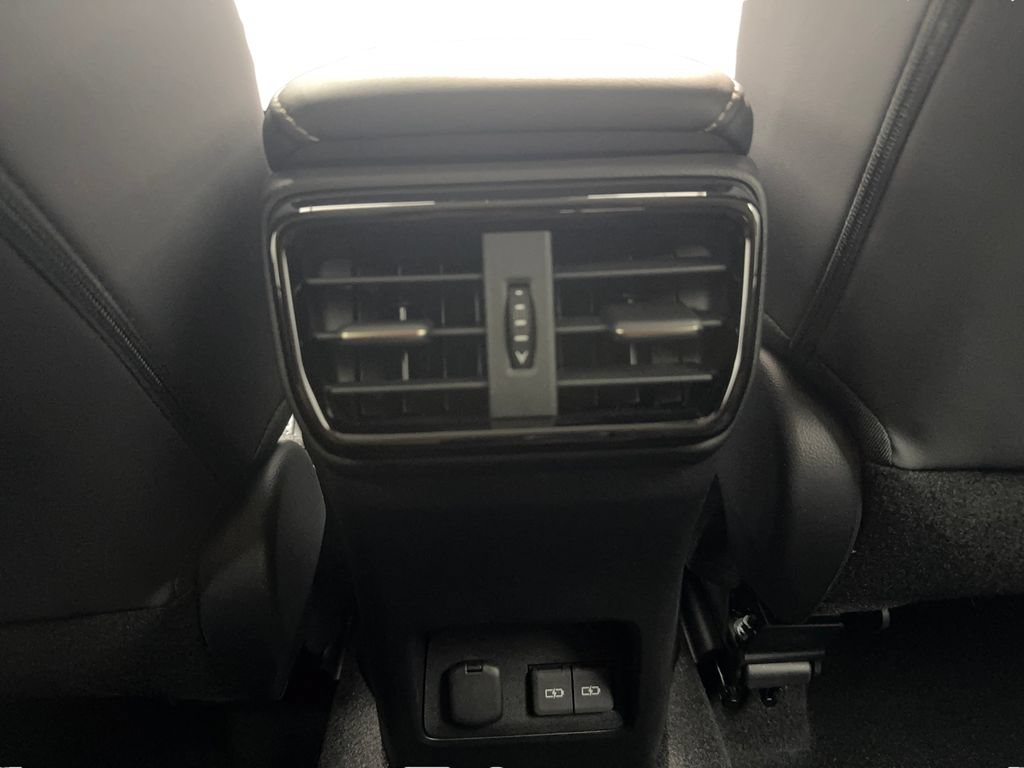 Used 2025 Lexus NX 250 FWD w/ Towing Package (2000 Lbs) image 33