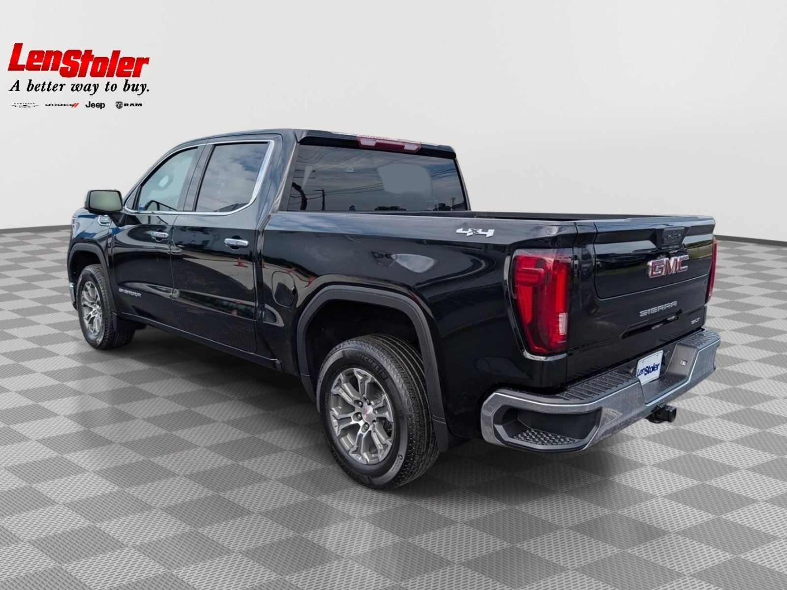 Used 2025 GMC Sierra 1500 SLT AWD/4WD image 3