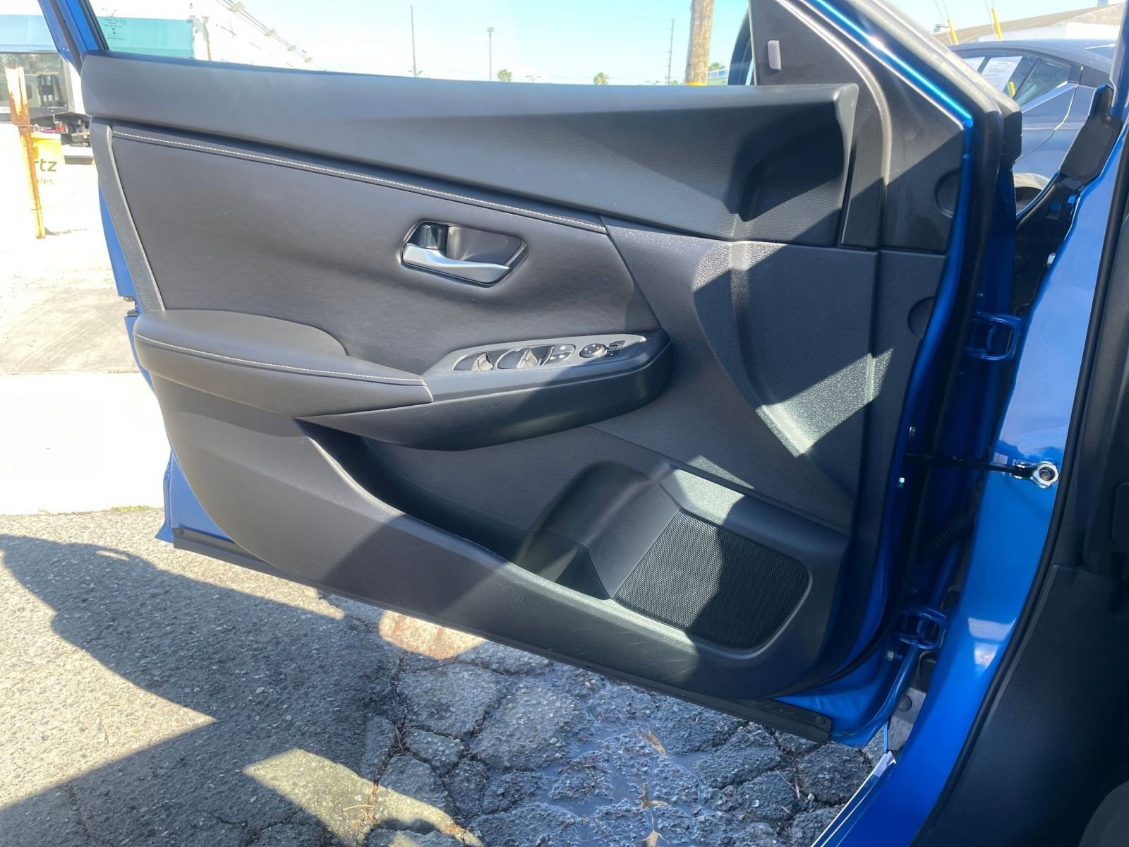 Used 2025 Nissan Sentra SV image 18