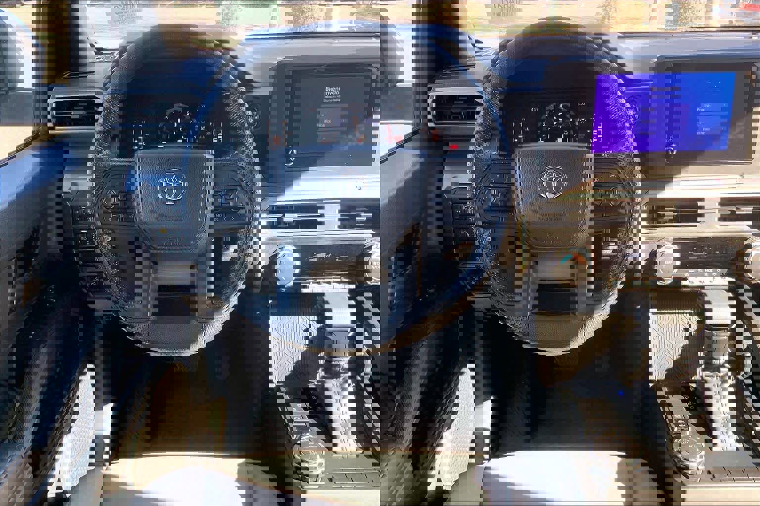 Used 2024 Toyota Tacoma SR5 image 5