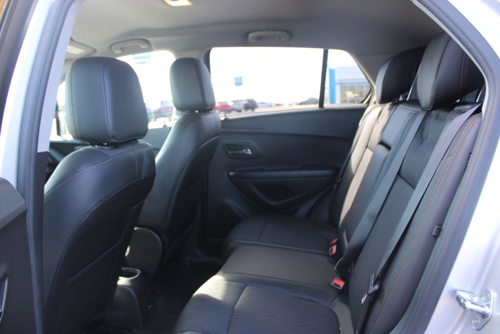 Used 2020 Chevrolet Trax LT w/ LT Convenience Package image 22