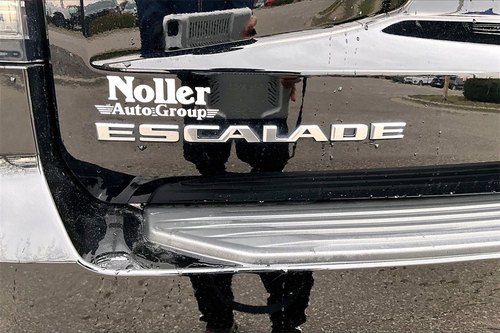 Used 2024 Cadillac Escalade Sport image 8