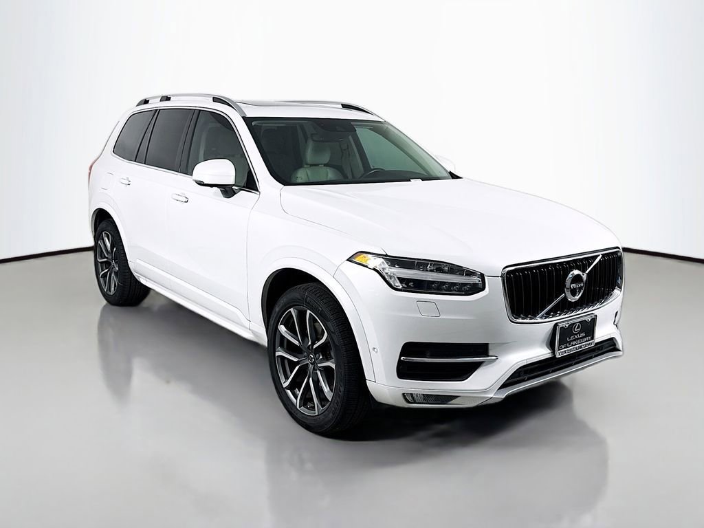 Used 2018 Volvo XC90 T6 Momentum w/ Convenience Package image 3