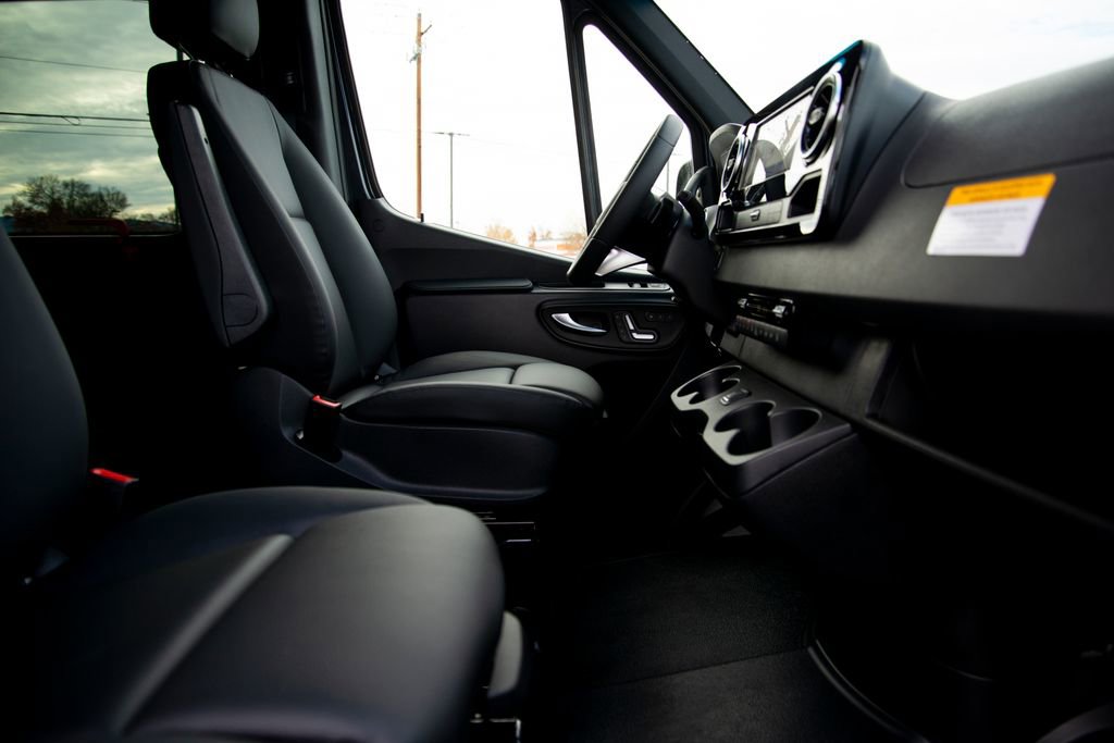 New 2025 Mercedes-Benz Sprinter 2500 image 15