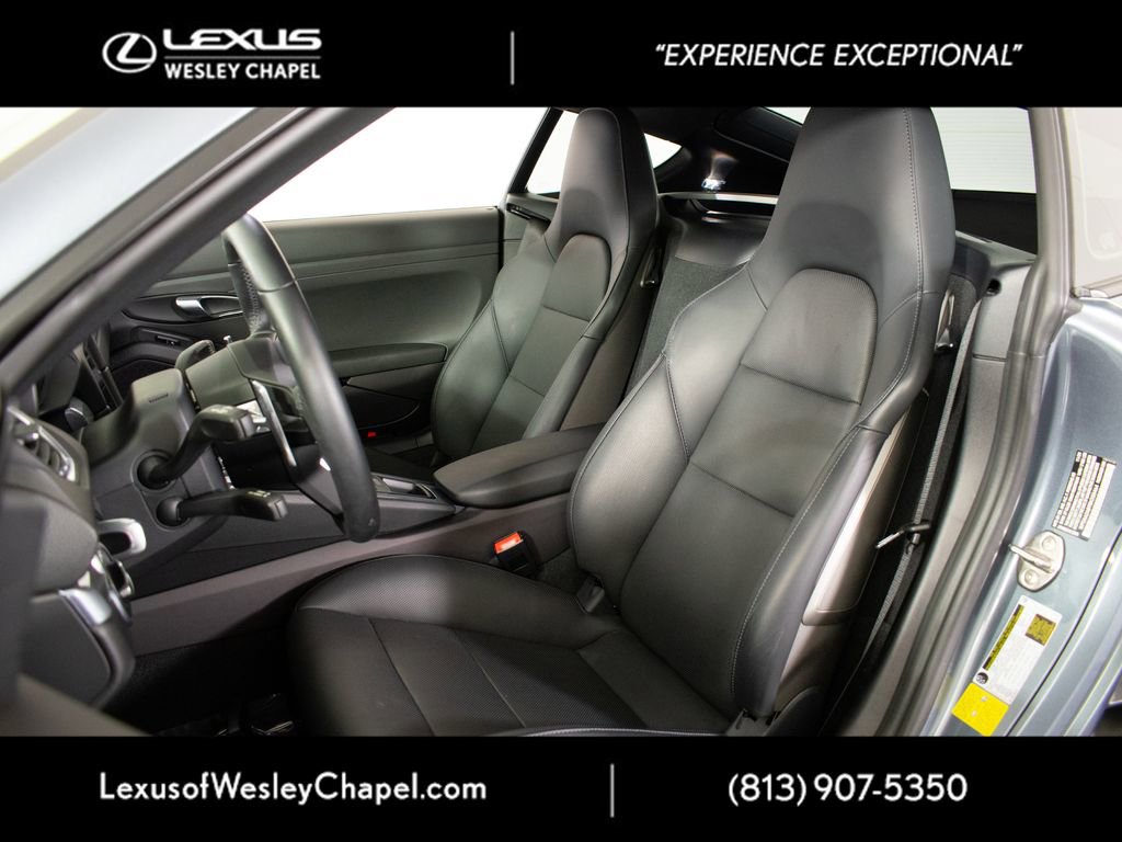 Used 2025 Porsche 718 Cayman RWD image 21