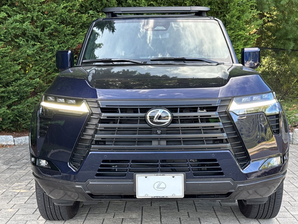 Used 2026 Lexus GX 550 w/ Accessory Package (31) AWD/4WD image 2