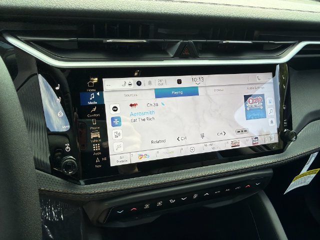 New 2026 Jeep Cherokee Overland w/ Advanced Pro Tech Group AWD/4WD image 23