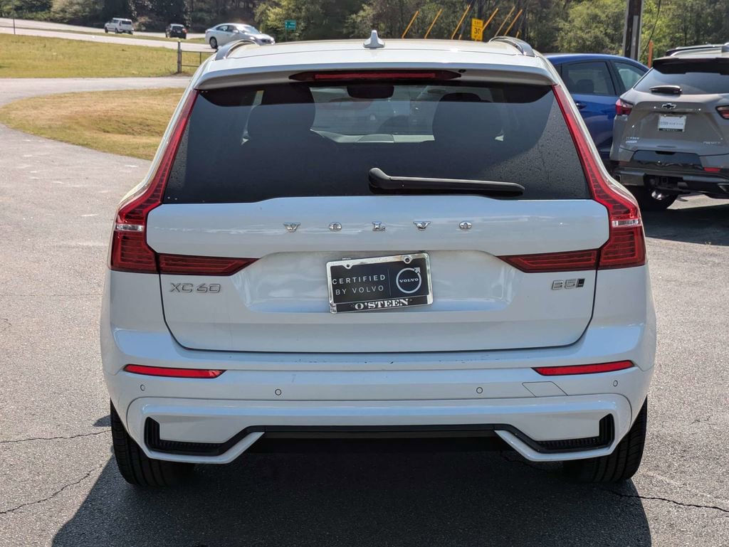 Used 2024 Volvo XC60 B5 Core AWD/4WD image 5