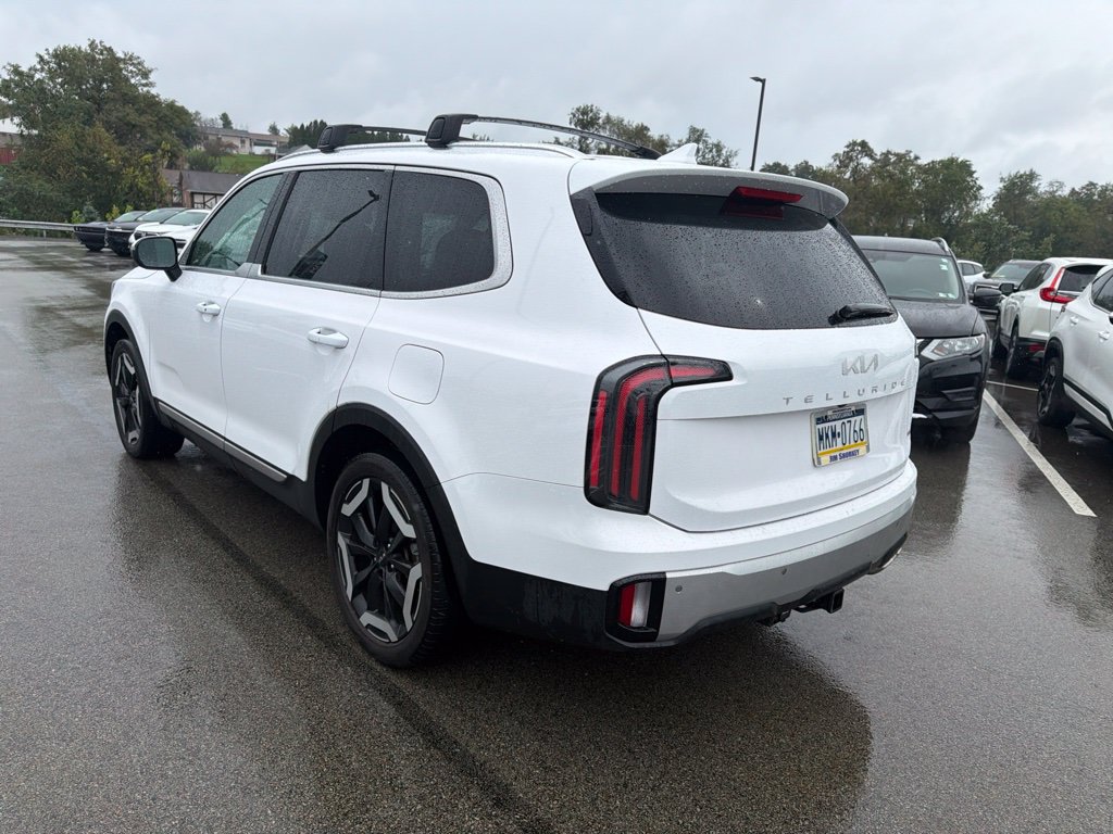 Certified 2024 Kia Telluride EX w/ EX Captain's Chair Package AWD/4WD image 5