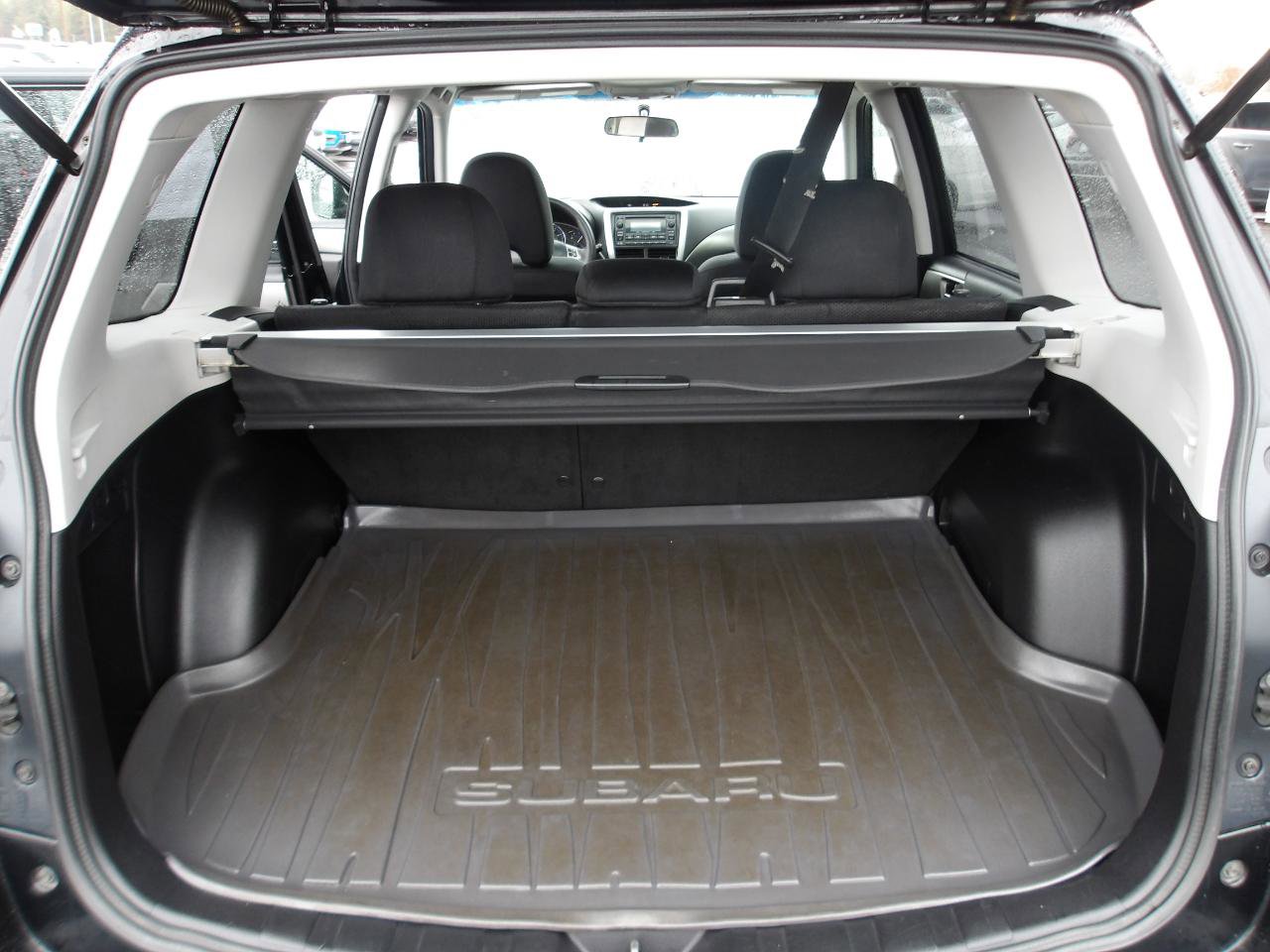 Used 2011 Subaru Forester 2.5X Premium w/ All-Weather Pkg AWD/4WD image 11