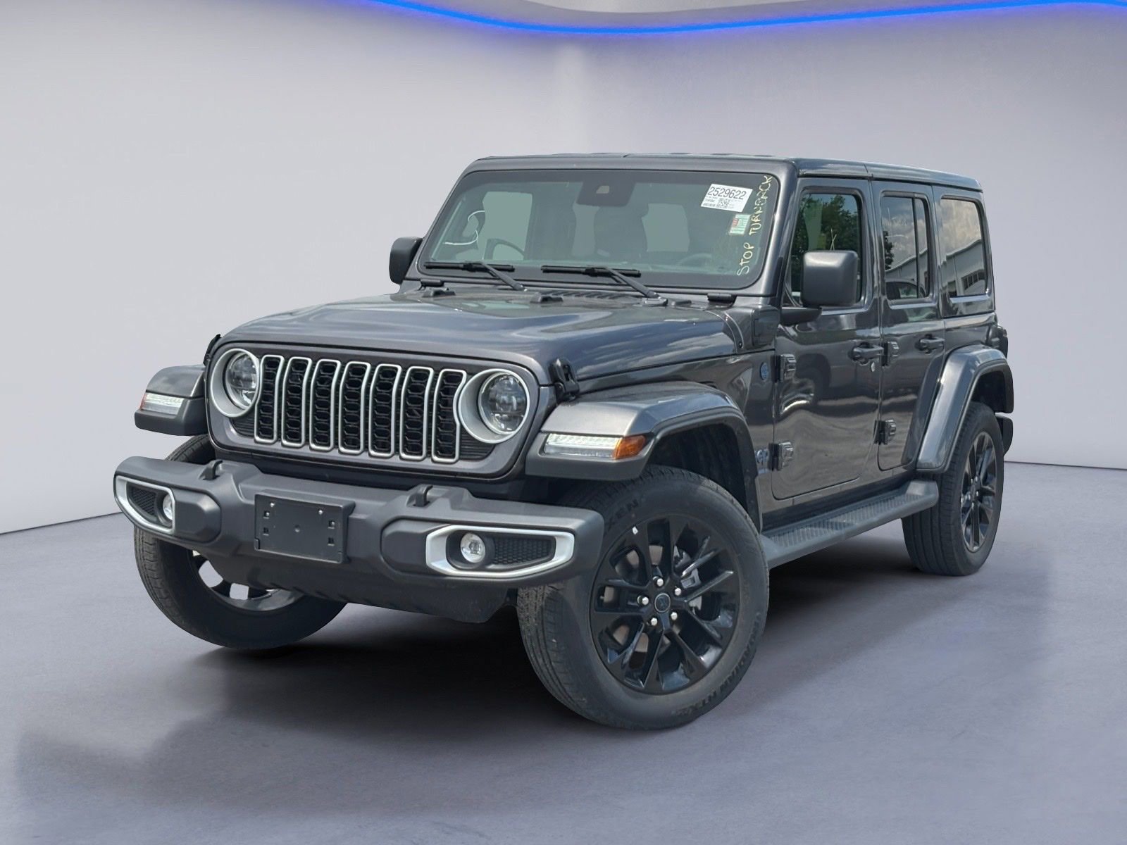 Used 2025 Jeep Wrangler Unlimited Sahara AWD/4WD image 2
