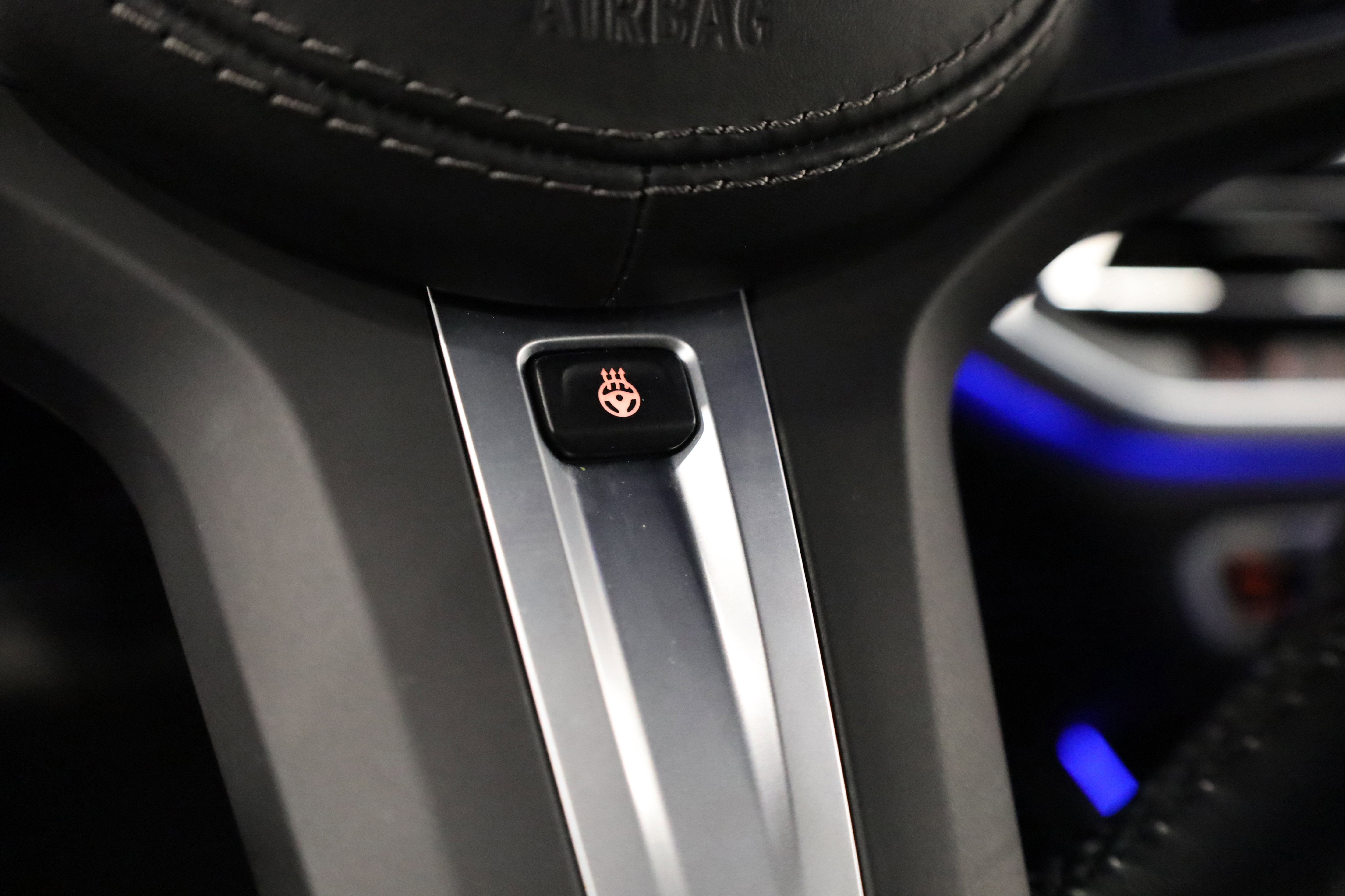 Used 2022 BMW X7 xDrive40i w/ M Sport Package image 27