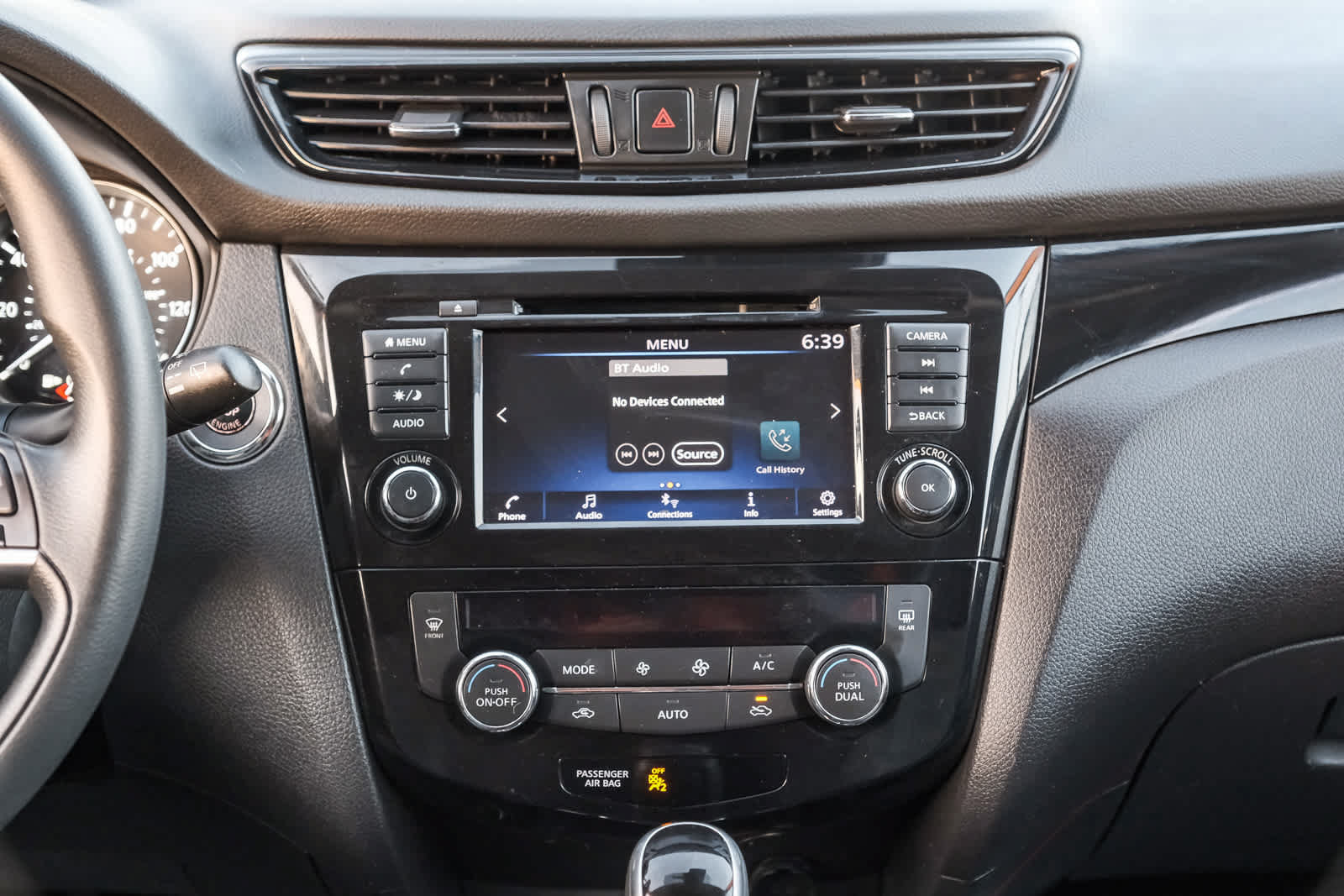 Used 2020 Nissan Rogue Sport SV FWD image 14