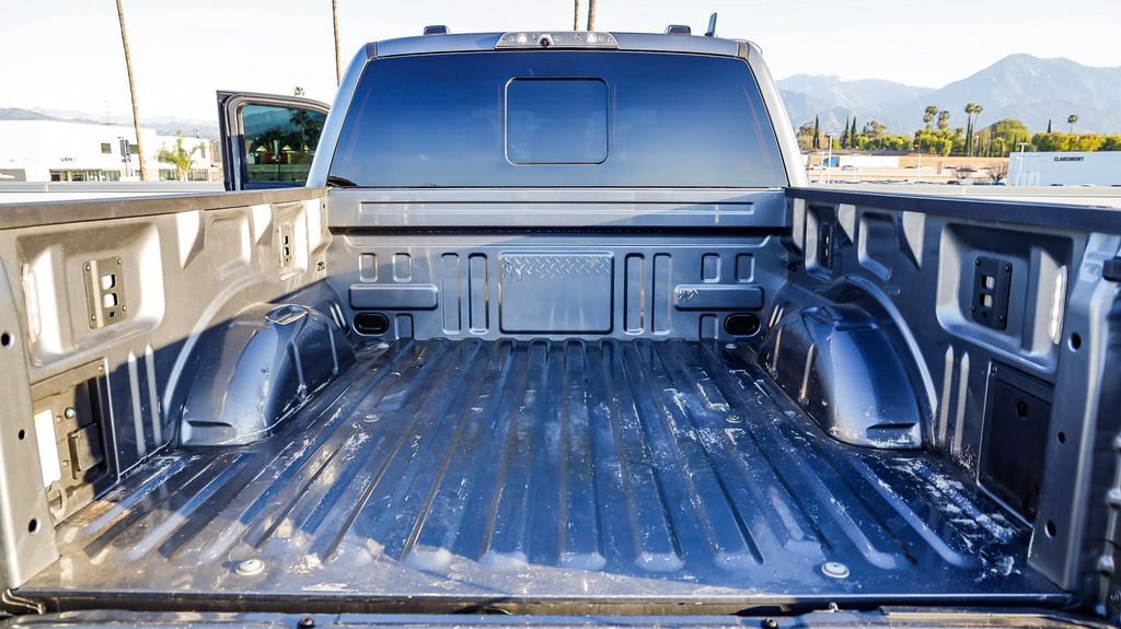Used 2025 Ford F150 Raptor AWD/4WD image 31