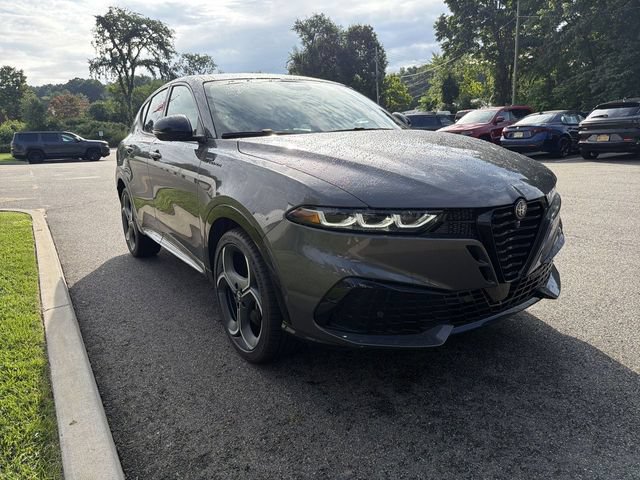 New 2026 Alfa Romeo Tonale w/ Active Assist Package AWD/4WD image 2
