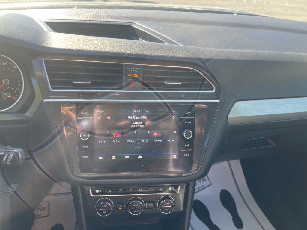 Used 2019 Volkswagen Tiguan SE w/ Panoramic Sunroof Package AWD/4WD image 19