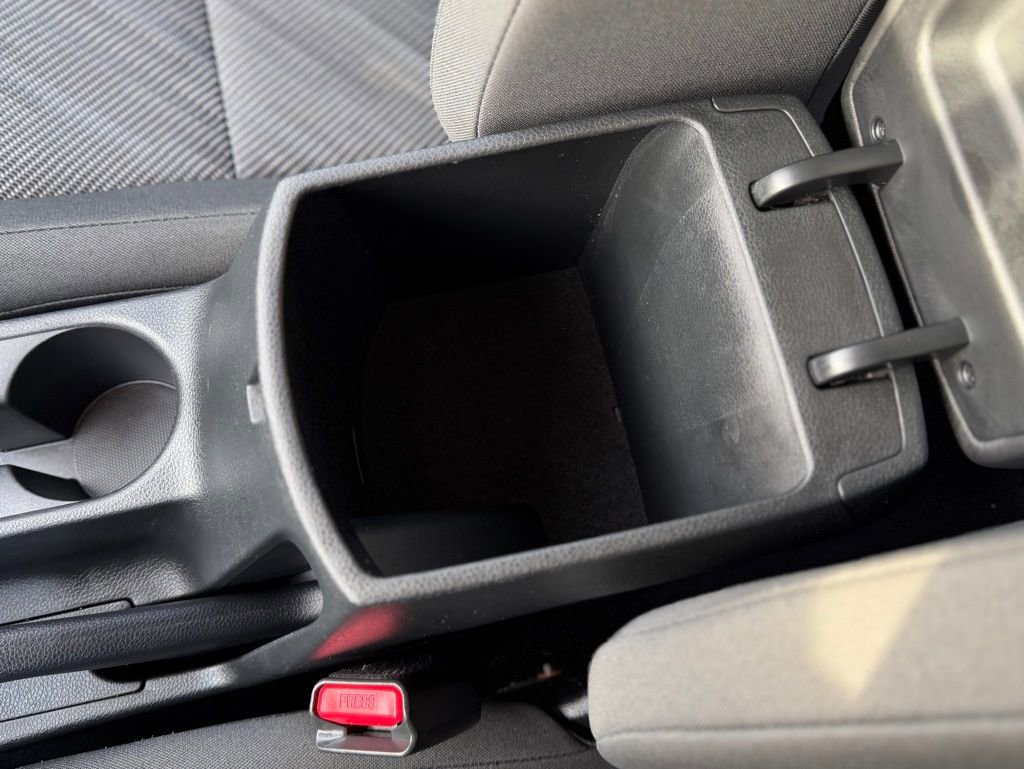 Used 2025 Kia Seltos LX image 21