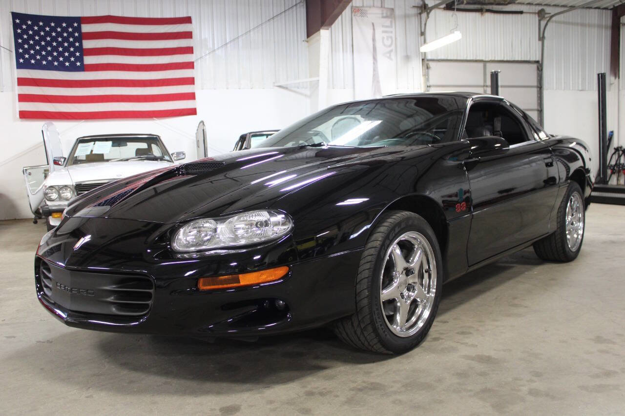 Used 2000 Chevrolet Camaro Z28 w/ SS Performance/Appearance Pkg image 1