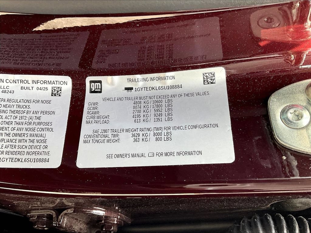 Used 2025 Cadillac Escalade IQ Luxury 2 w/ LPO, Premium Carpet Package AWD/4WD image 16