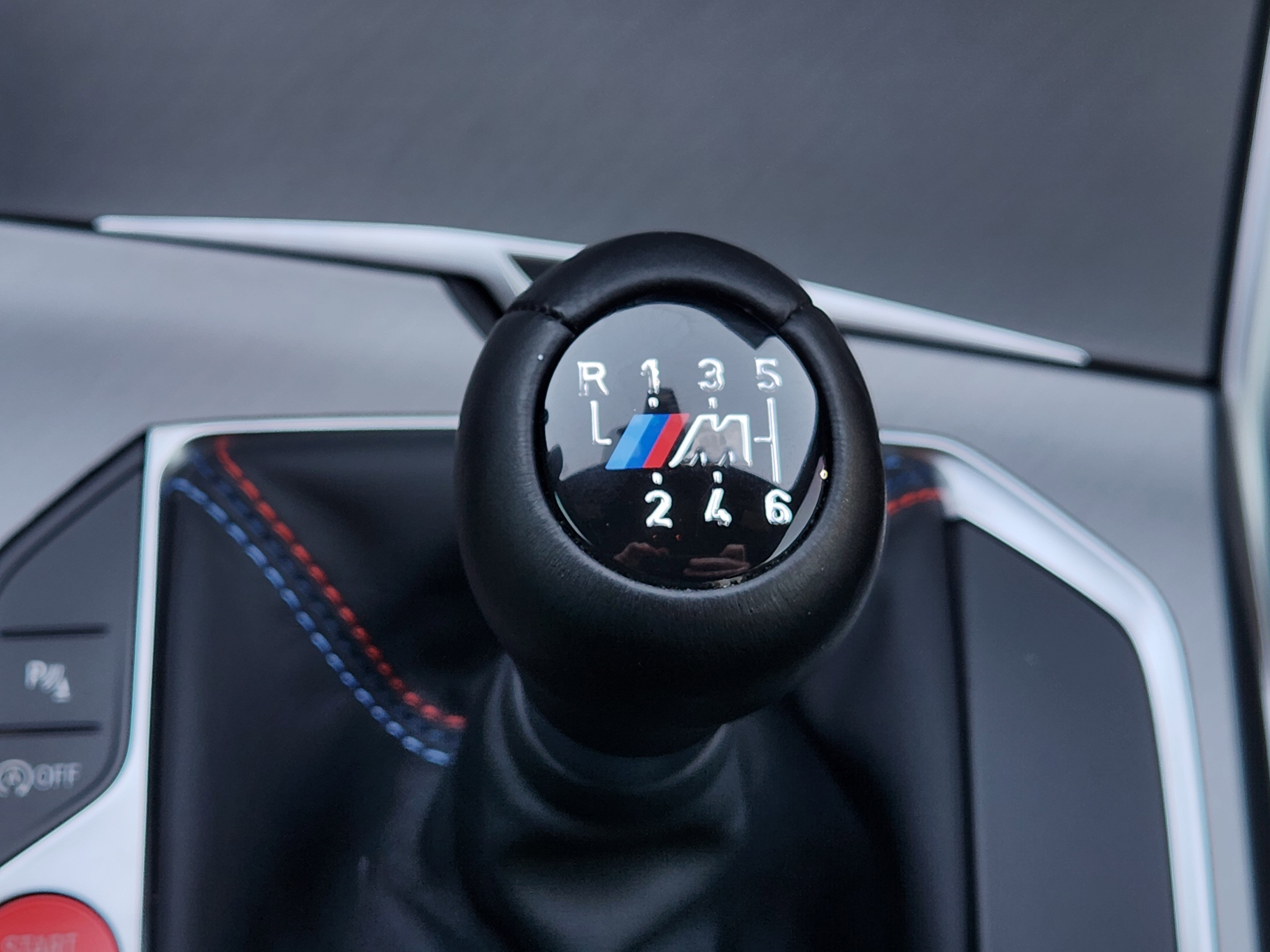 Used 2025 BMW M2 w/ Lighting Package image 21