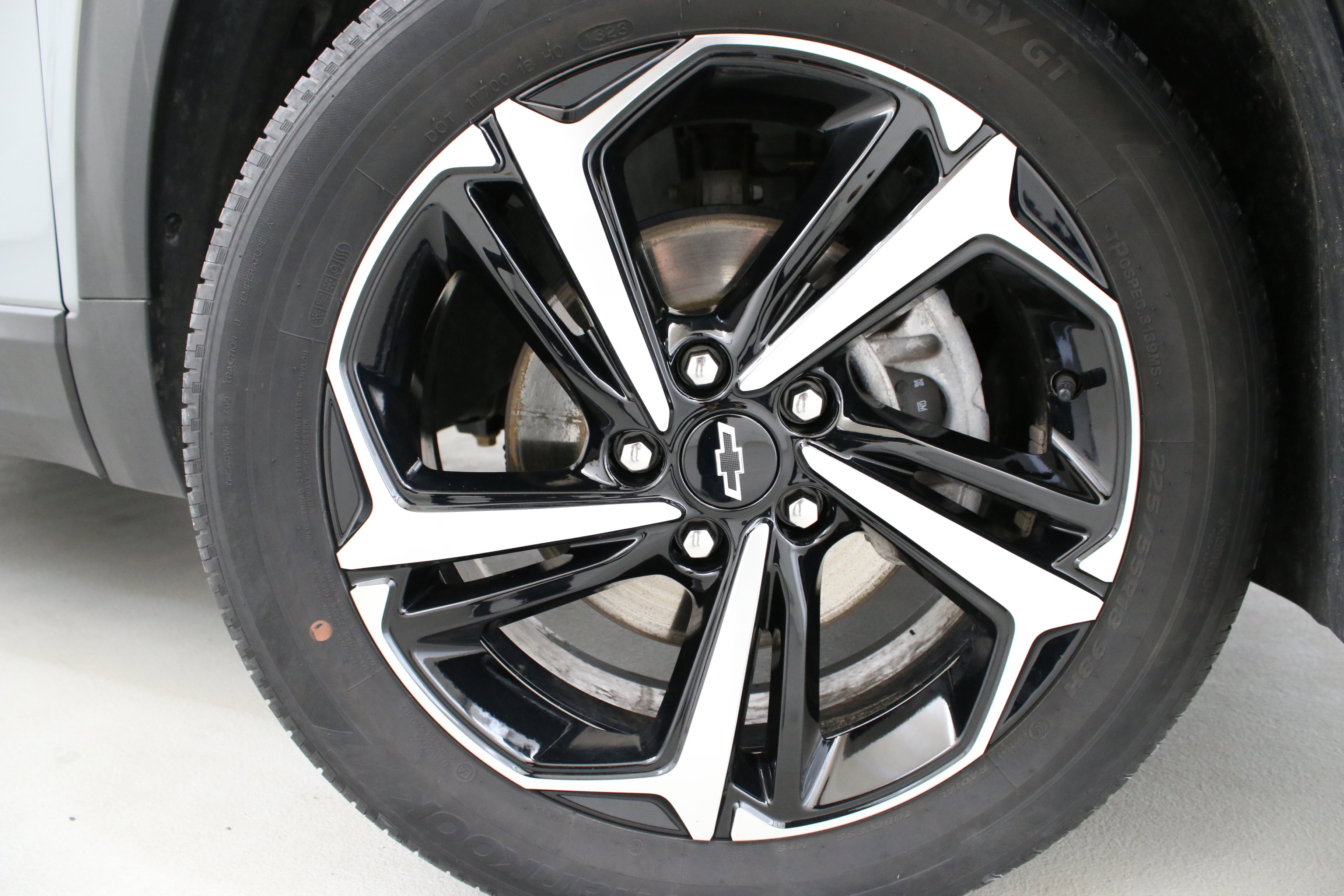 Used 2023 Chevrolet TrailBlazer RS w/ Technology Package image 32