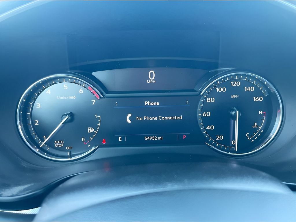 Used 2022 Cadillac XT4 Premium Luxury w/ Safety Alert Package FWD image 12