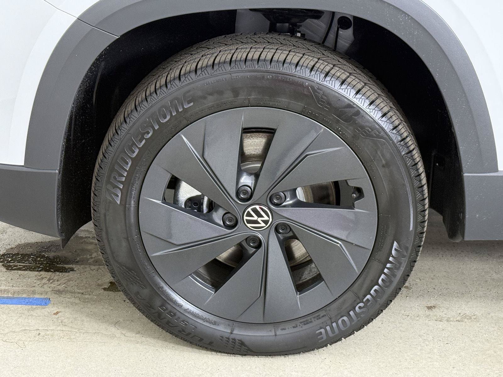 New 2027 Volkswagen Taos S FWD image 11
