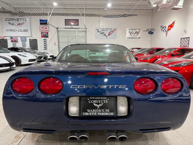 Used 2000 Chevrolet Corvette Coupe w/ Performance Handling Pkg RWD image 4